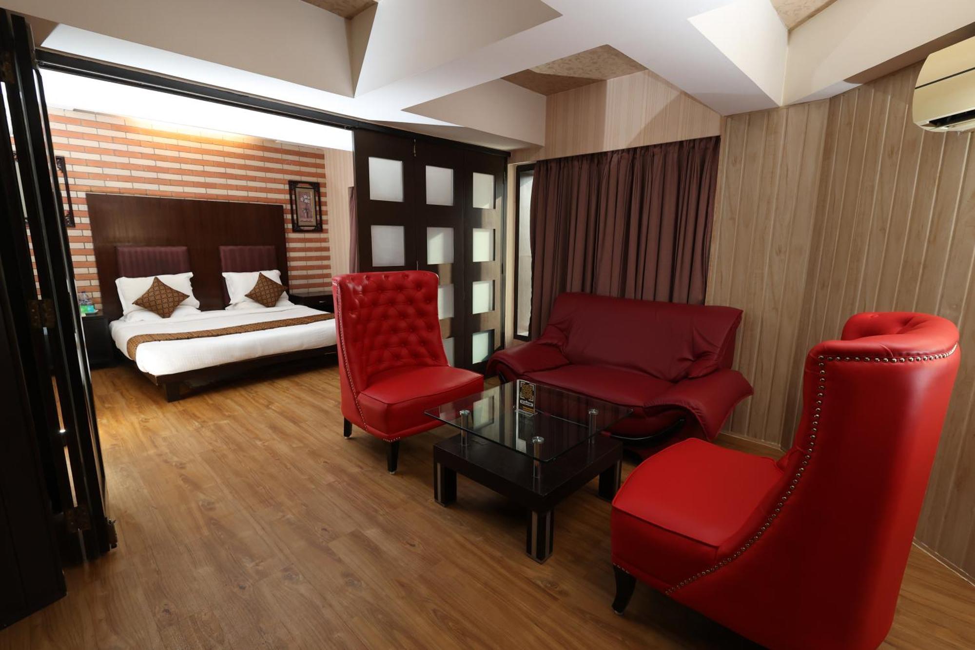 Quaint Suites Hotel & Banquet มุมไบ ภายนอก รูปภาพ