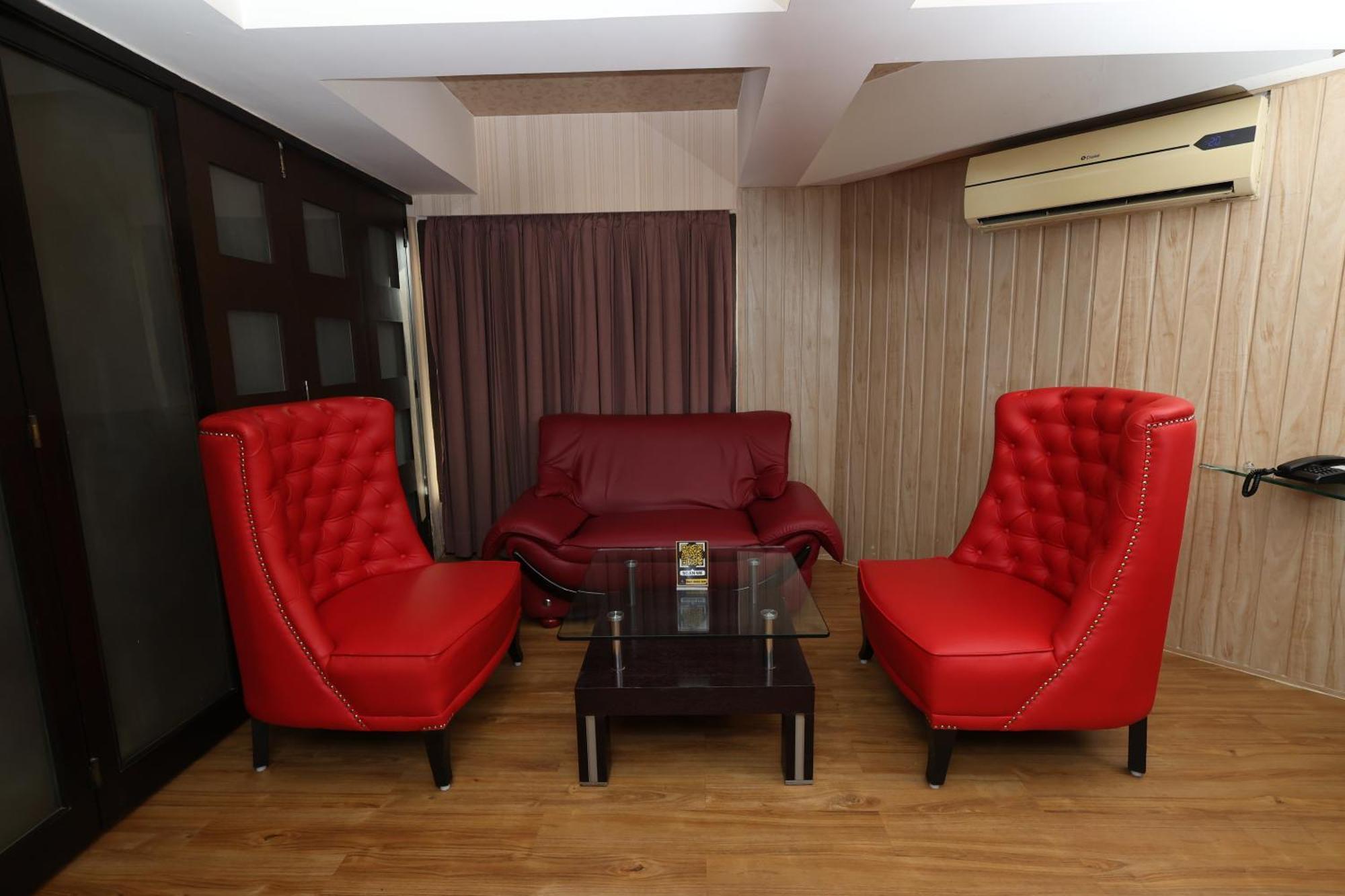 Quaint Suites Hotel & Banquet มุมไบ ภายนอก รูปภาพ