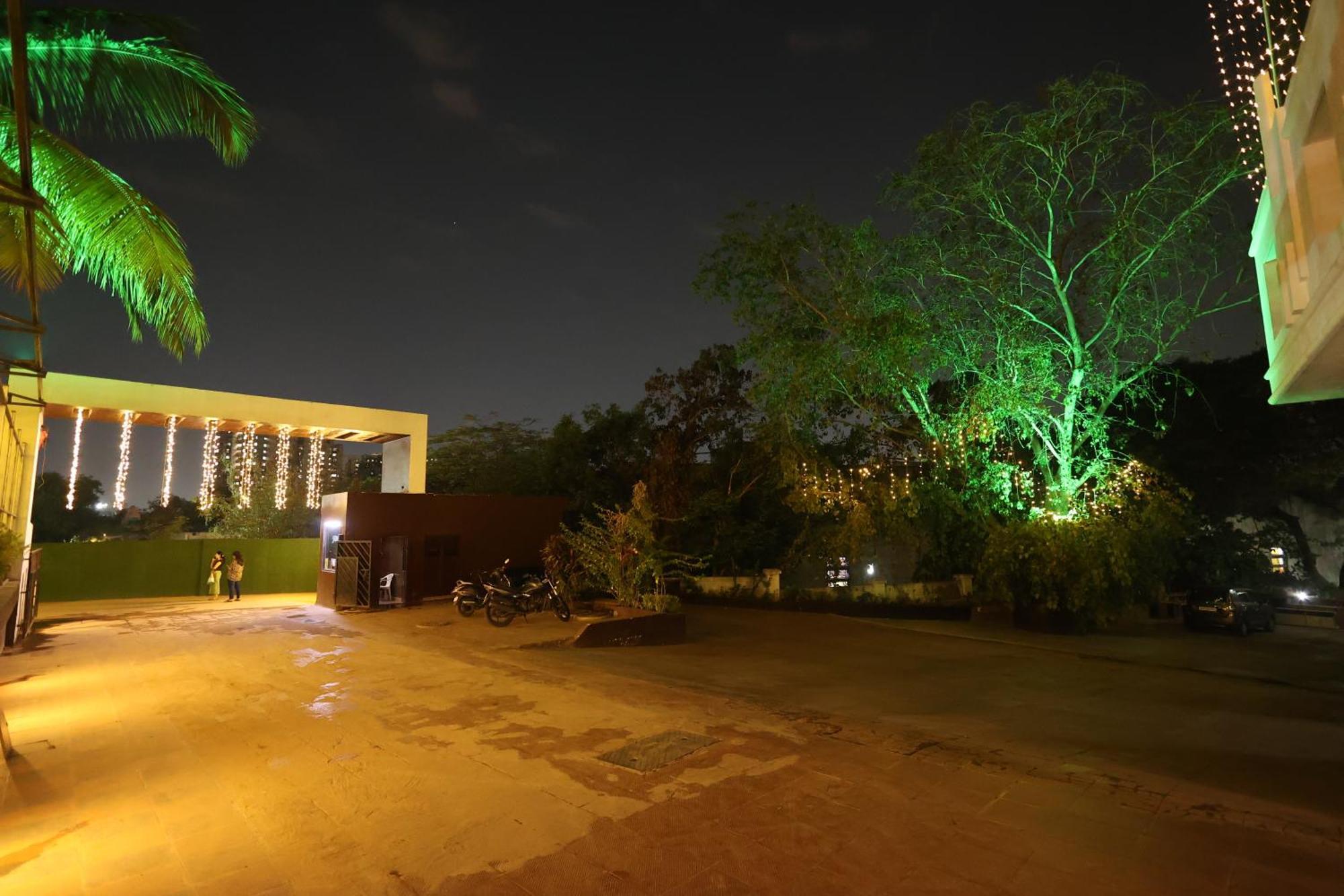 Quaint Suites Hotel & Banquet มุมไบ ภายนอก รูปภาพ