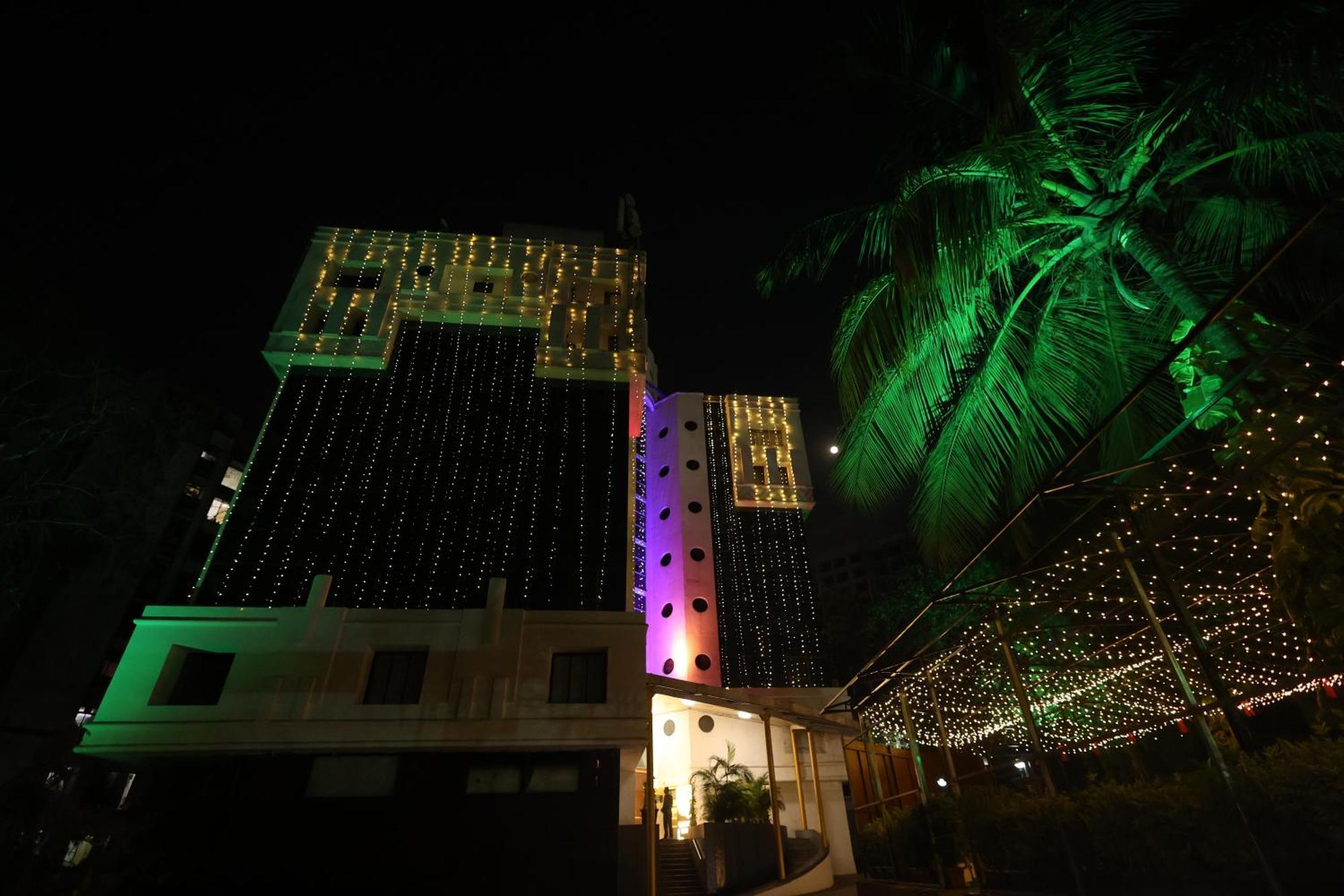 Quaint Suites Hotel & Banquet มุมไบ ภายนอก รูปภาพ